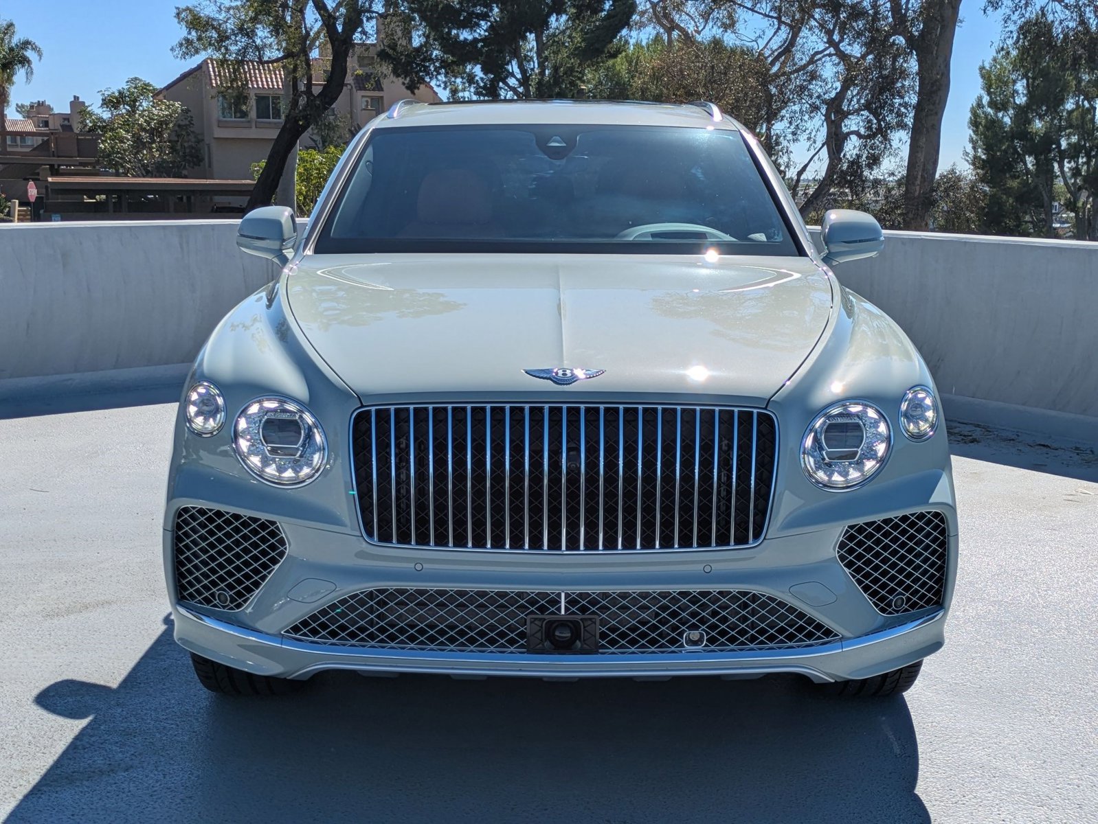 Certified 2025 Bentley Bentayga Extended Wheelbase image 10