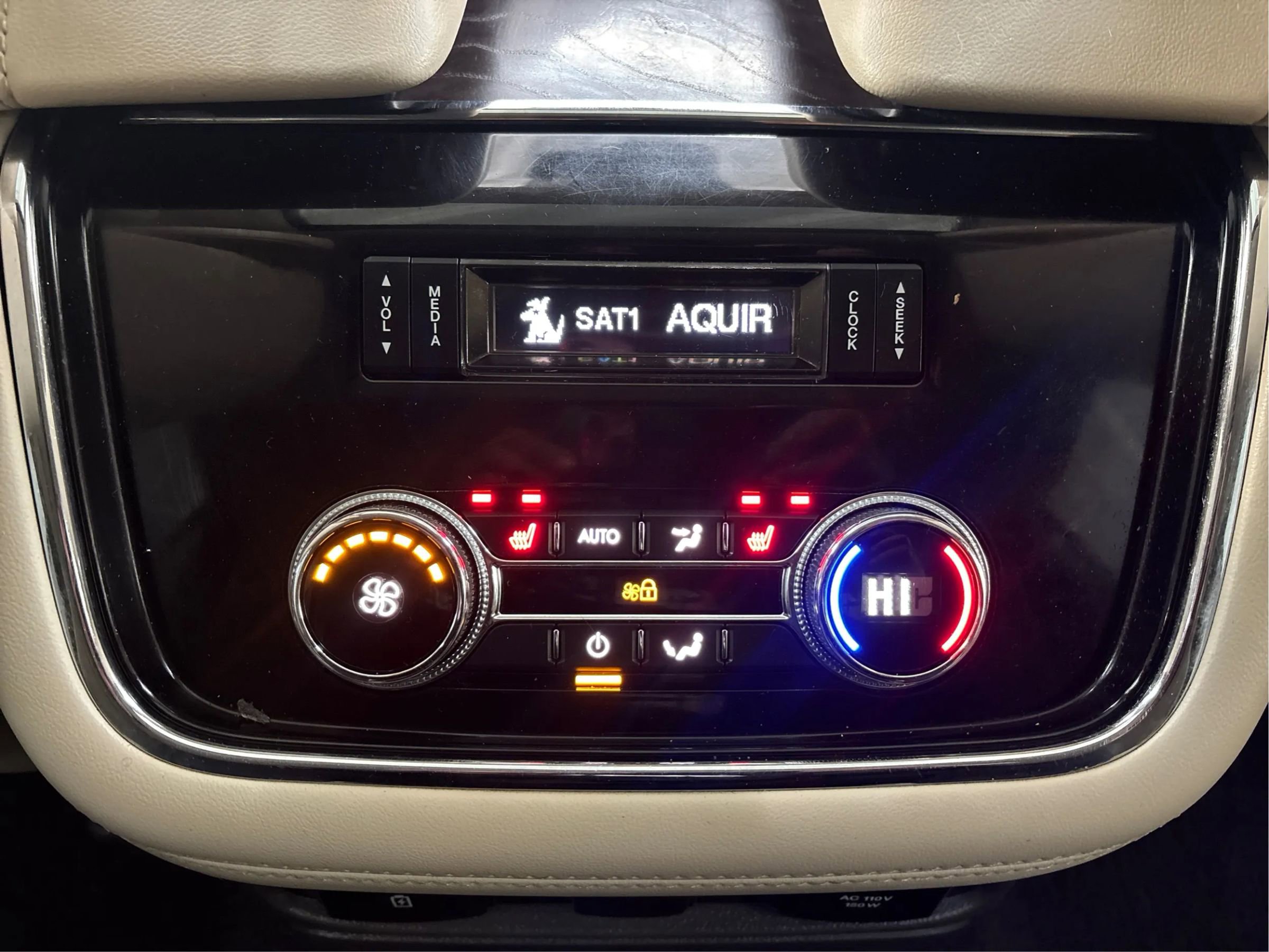 Used 2020 Lincoln Navigator L Reserve w/ Equipment Group 201A Reserve image 29