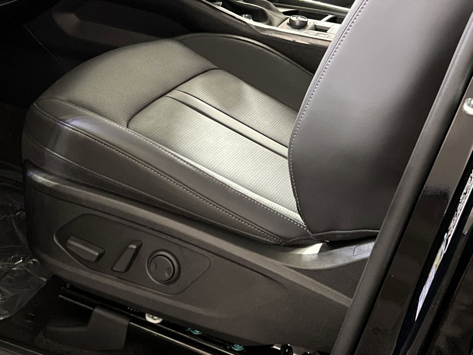 New 2026 Kia Sorento S image 12