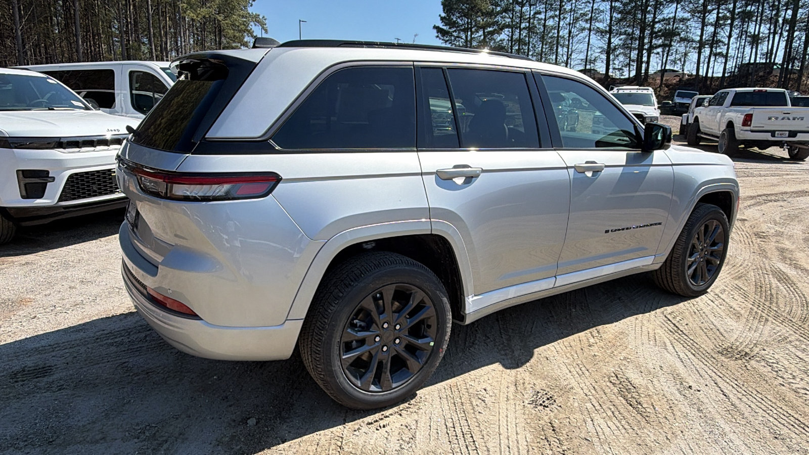 New 2026 Jeep Grand Cherokee Limited AWD/4WD image 8