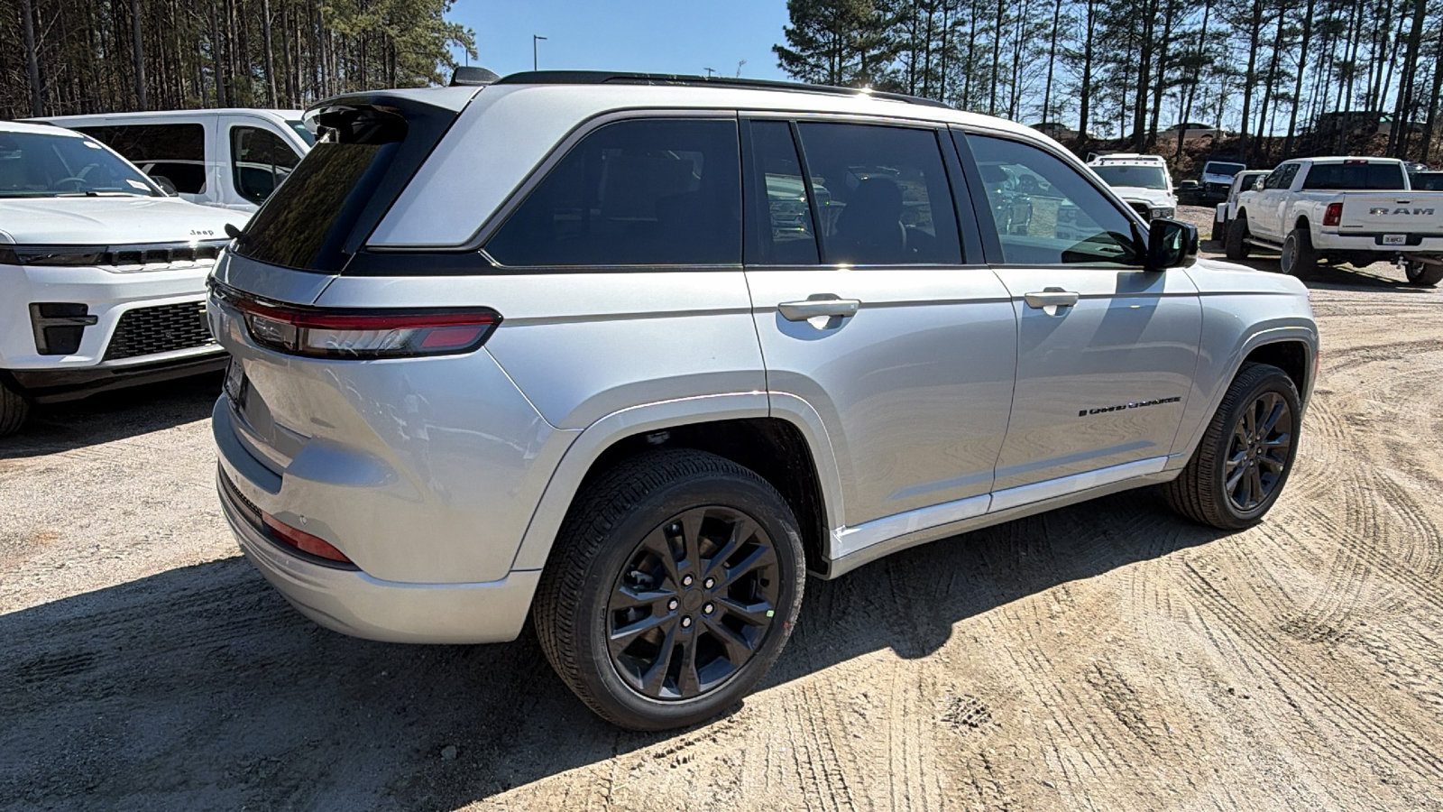 New 2026 Jeep Grand Cherokee Limited AWD/4WD image 8