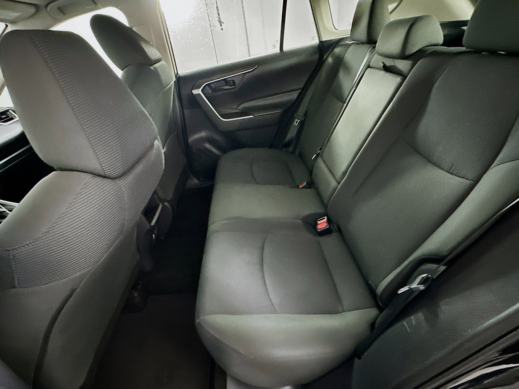 Used 2020 Toyota RAV4 LE FWD image 26