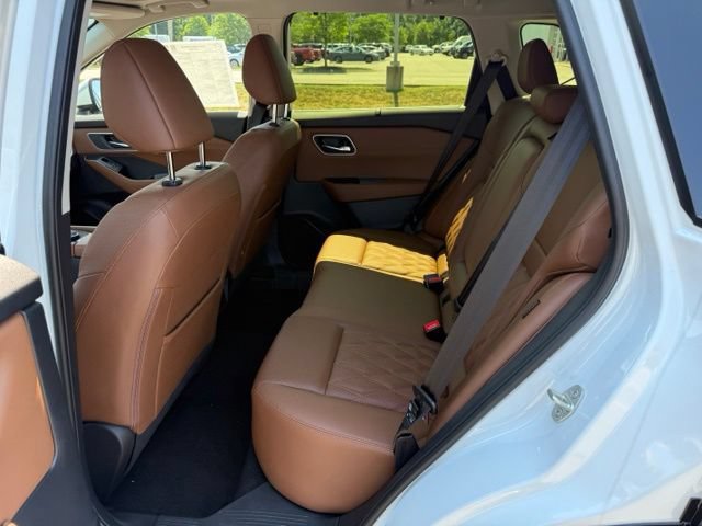 Used 2026 Nissan Rogue Platinum AWD/4WD image 23