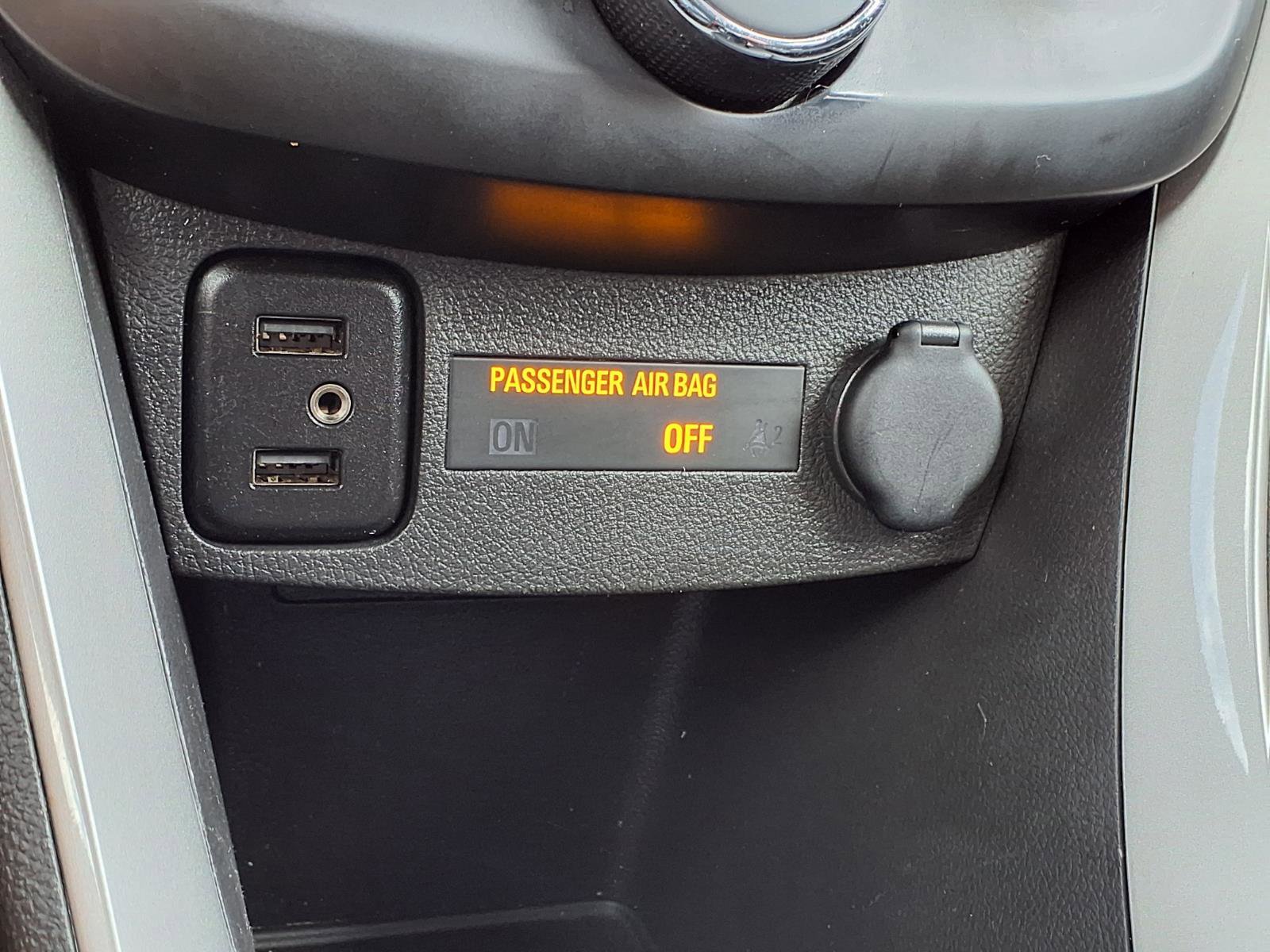 Used 2020 Chevrolet Trax LT w/ LT Convenience Package image 6