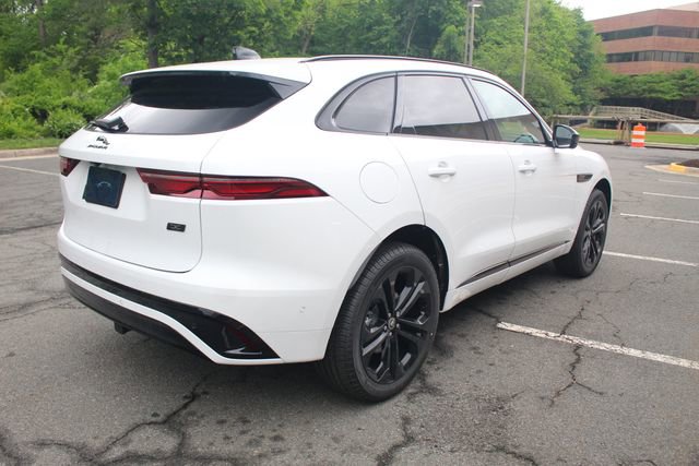 New 2026 Jaguar F-PACE R-Dynamic S image 2
