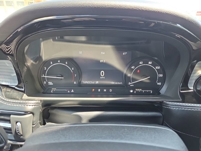 Used 2022 Lincoln Corsair AWD w/ Premium Package image 32