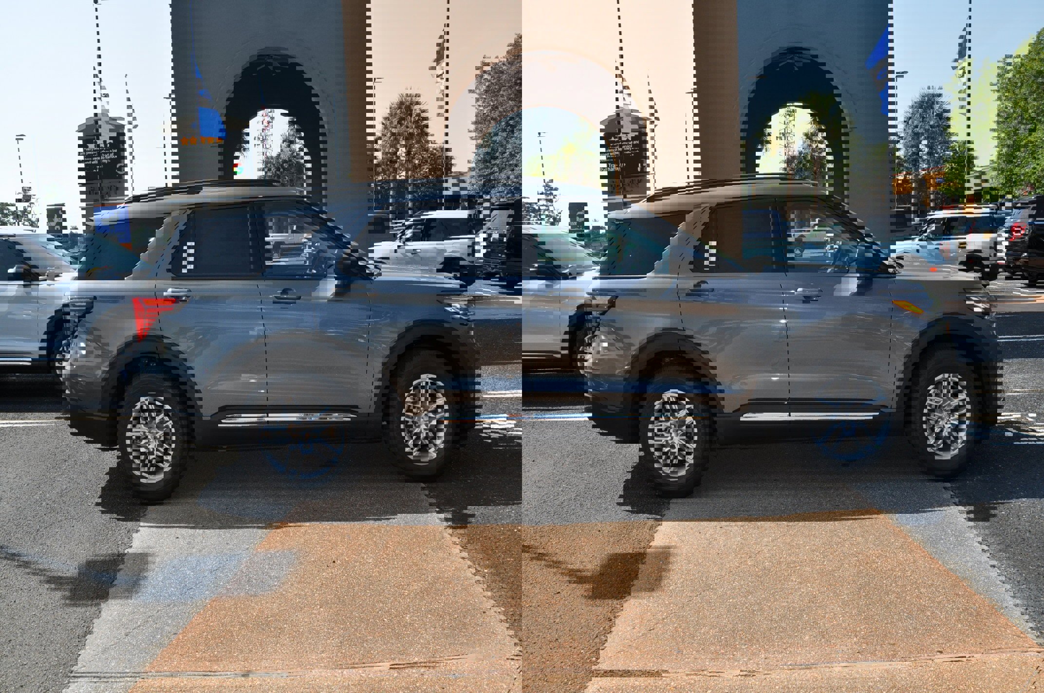 New 2025 Ford Explorer Active image 6