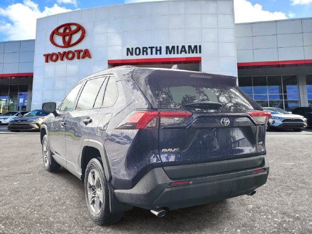 Used 2024 Toyota RAV4 XLE w/ Convenience Package FWD image 3