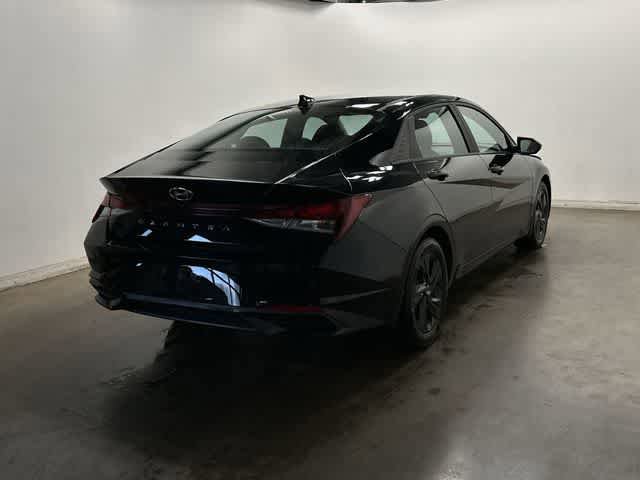 Used 2023 Hyundai Elantra SEL w/ Winter Weather Package FWD image 31
