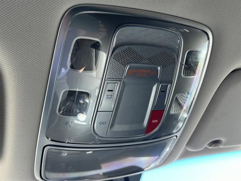 Used 2025 Genesis GV80 2.5T Standard image 22