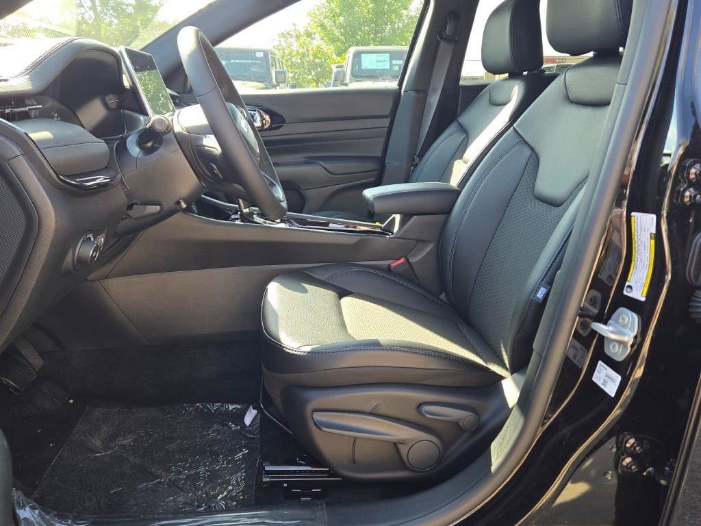 New 2026 Jeep Compass Latitude image 22