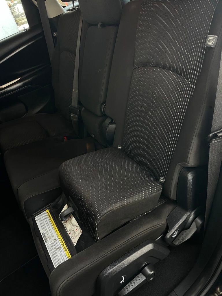 Used 2018 Dodge Journey SE w/ Popular Equipment Group image 13