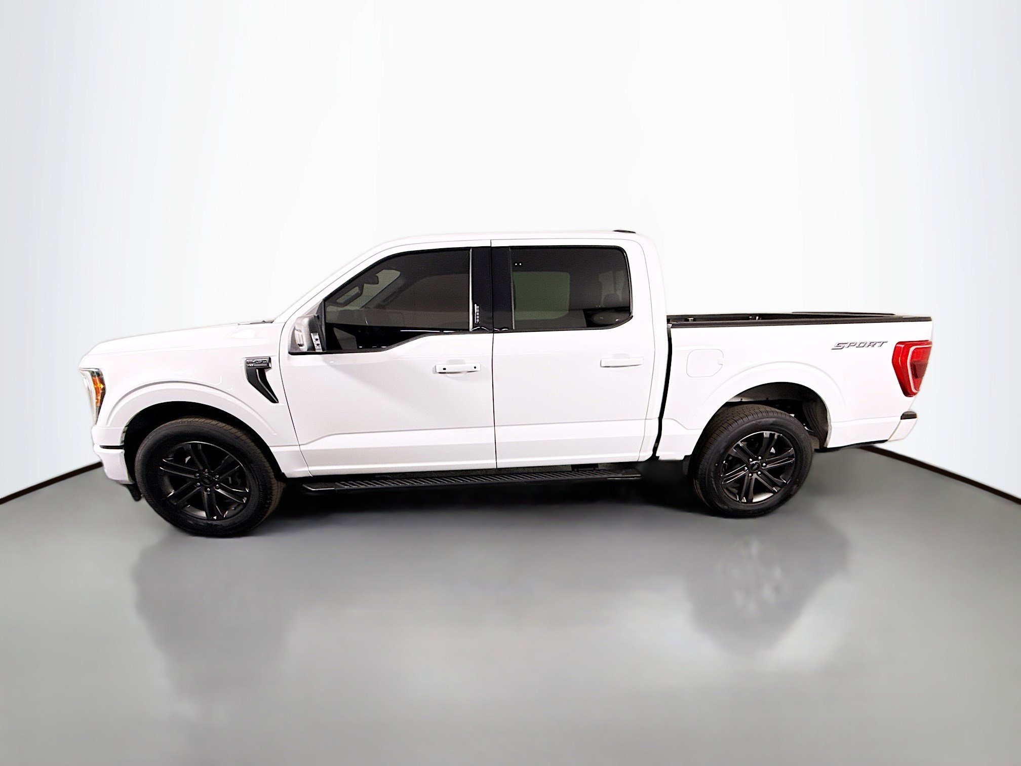 Used 2022 Ford F150 XLT w/ Equipment Group 302A High RWD image 6