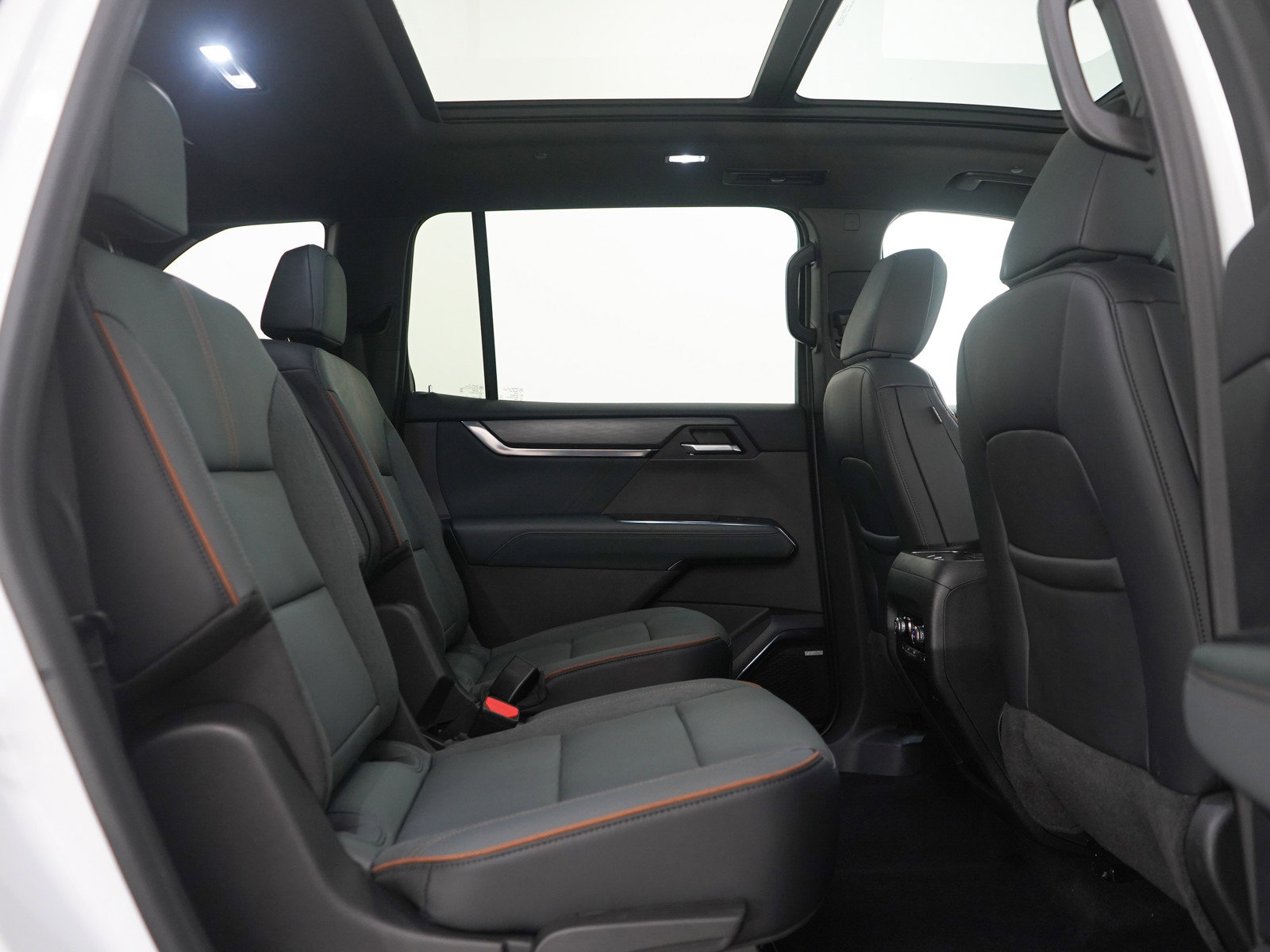 Used 2024 GMC Acadia AT4 w/ Super Cruise Package image 13