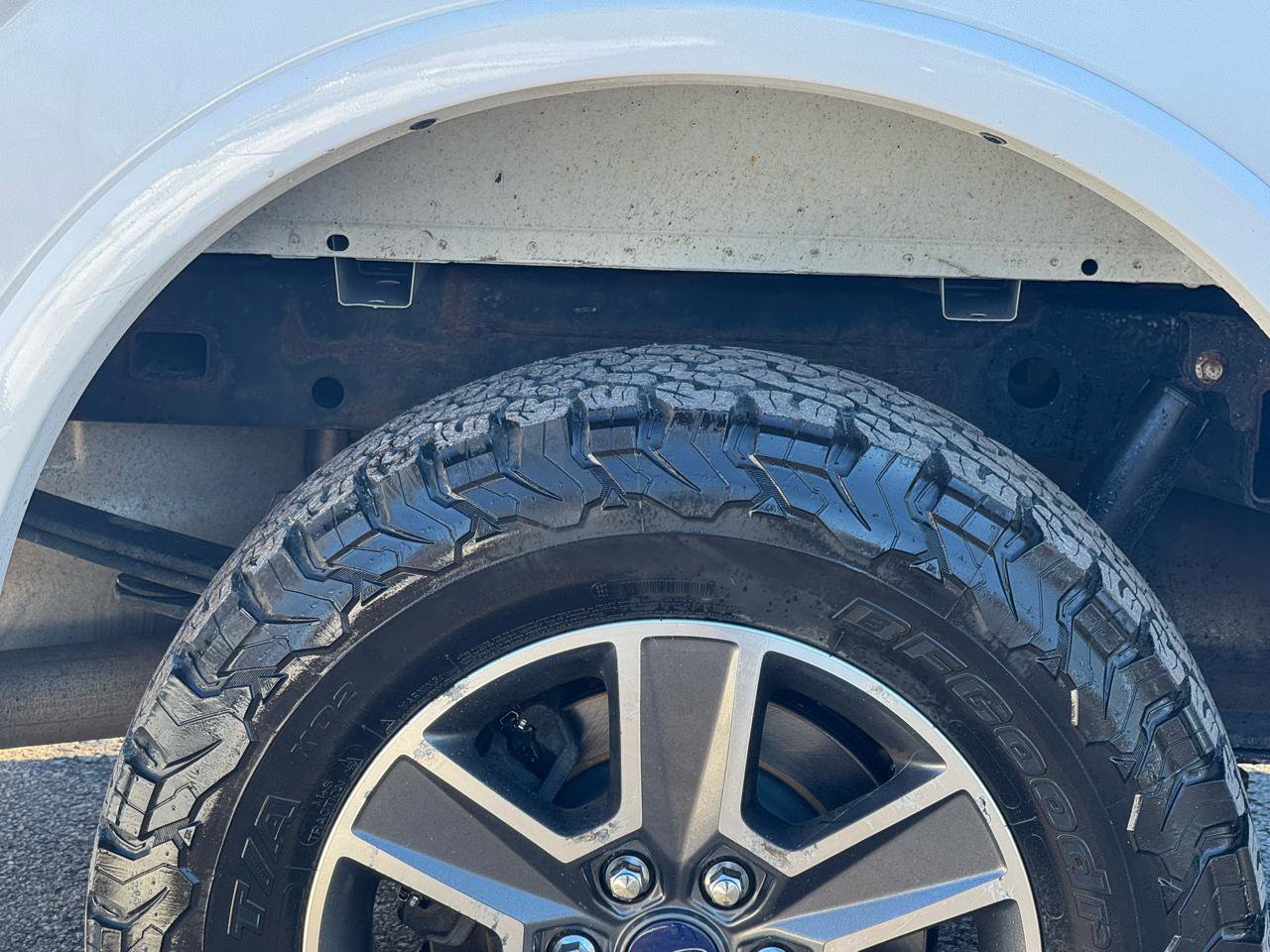 Used 2017 Ford F150 XLT w/ Equipment Group 302A Luxury AWD/4WD image 23