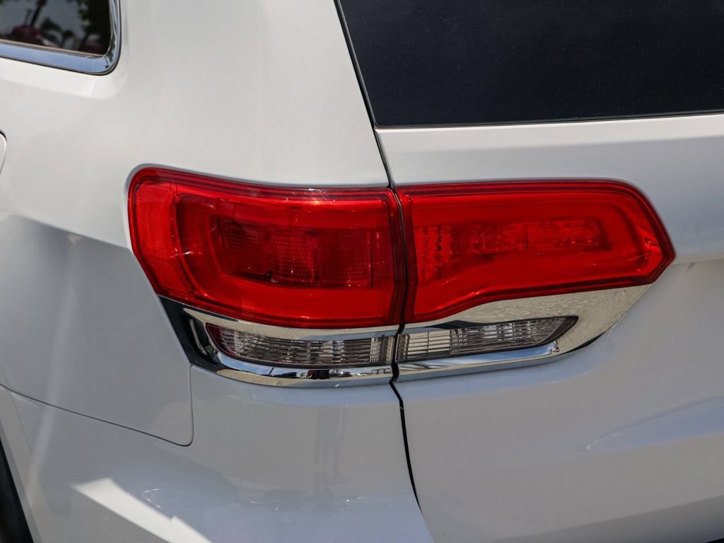 Used 2018 Jeep Grand Cherokee Laredo RWD image 7
