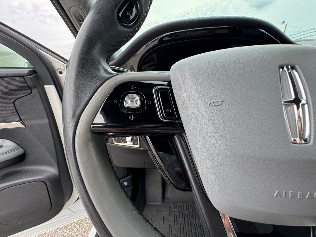 Used 2021 Lincoln Corsair Reserve FWD image 22