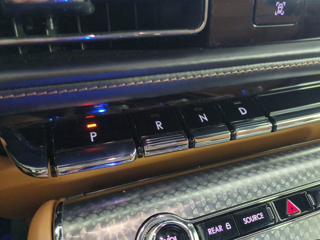 Used 2023 Lincoln Aviator Black Label Grand Touring image 23