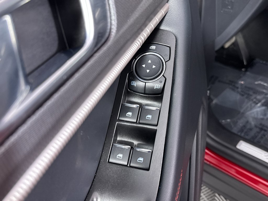 Used 2025 Ford Explorer ST-Line w/ ST-Line Street Pack AWD/4WD image 26