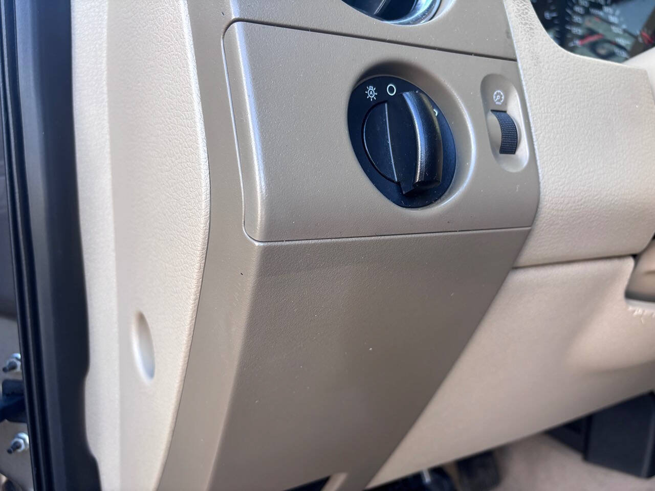 Used 2004 Ford F150 XL RWD image 18