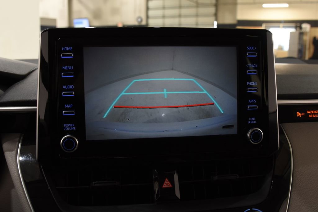 Used 2020 Toyota Corolla LE FWD image 16