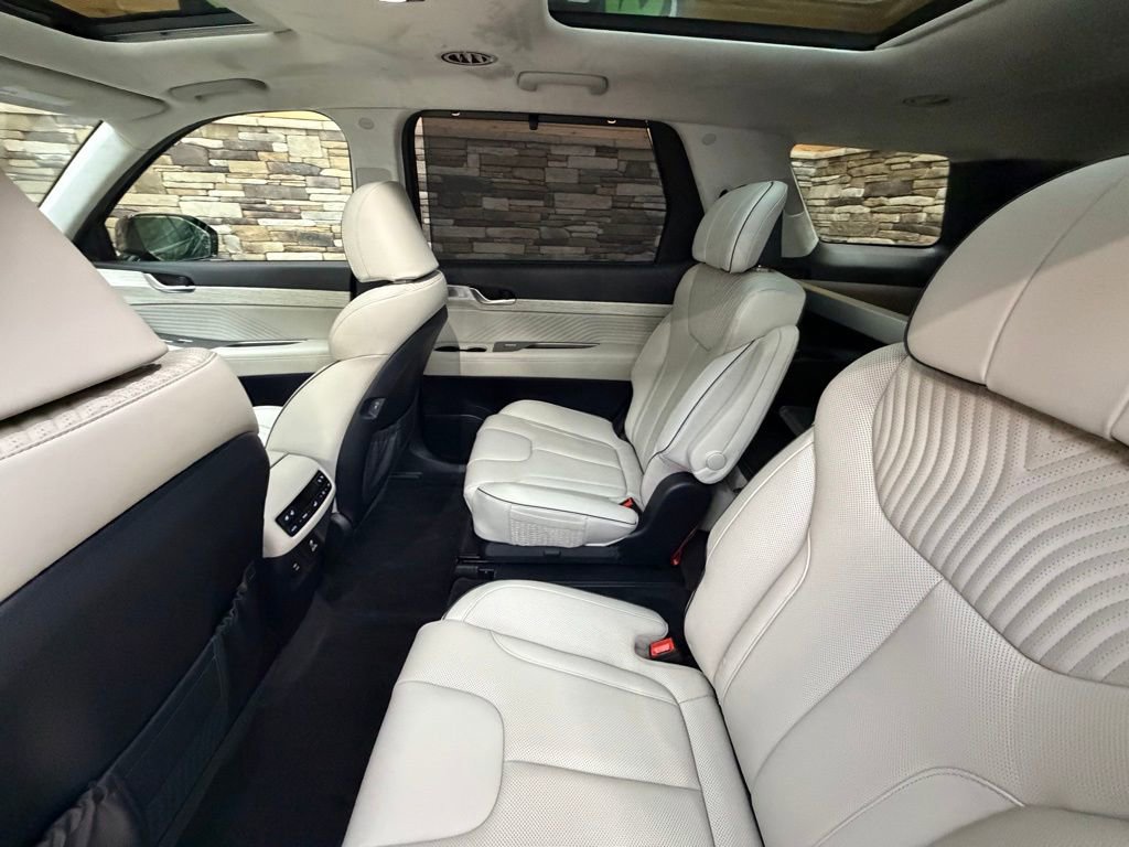 Used 2023 Hyundai Palisade Calligraphy image 29