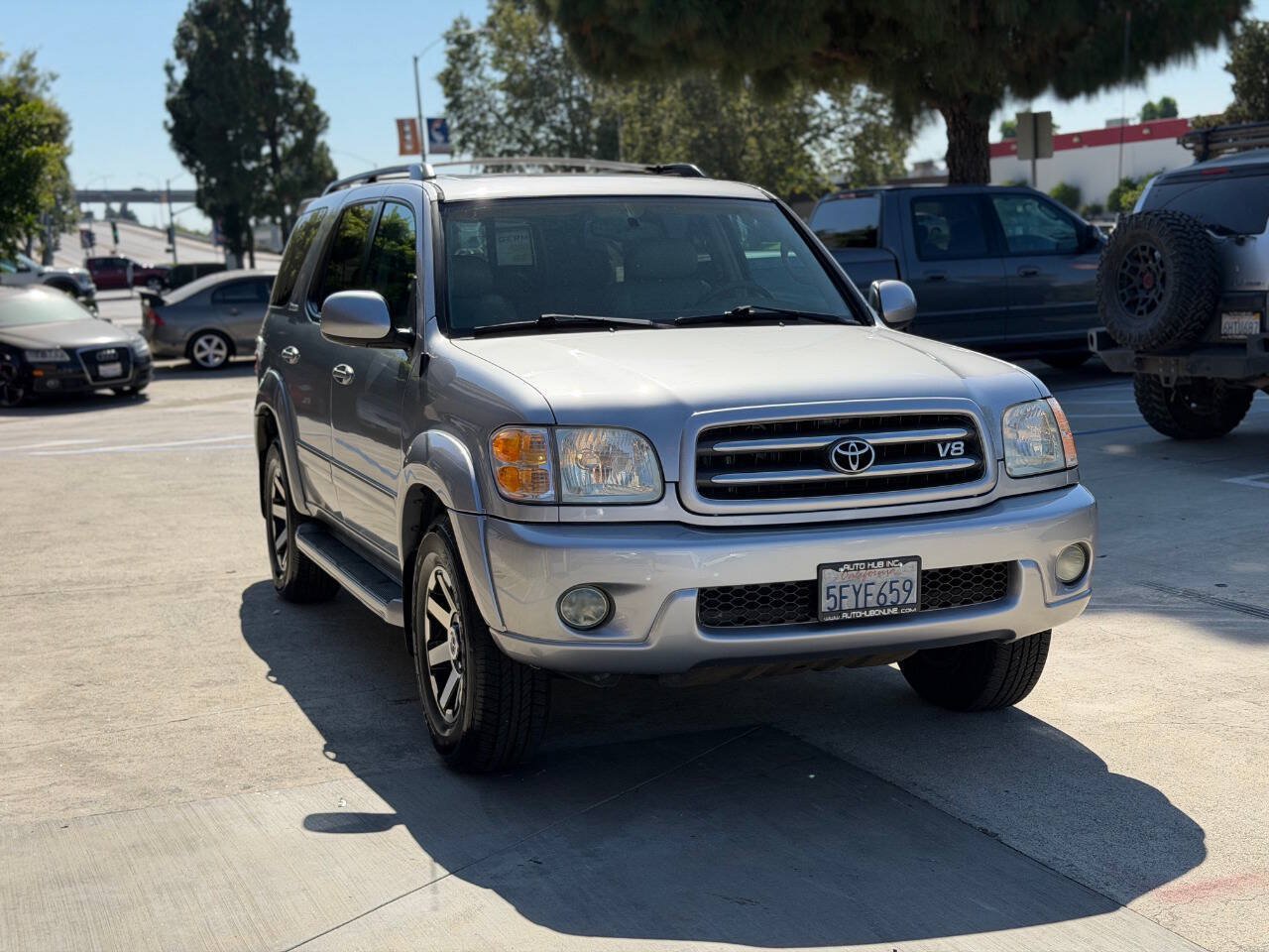 Used 2004 Toyota Sequoia Limited RWD image 4
