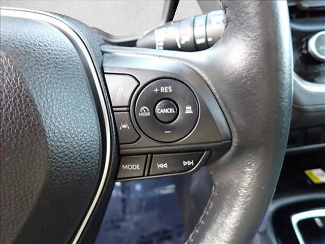Used 2023 Toyota Corolla Cross LE w/ Moonroof Package image 17