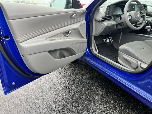 New 2026 Hyundai Elantra Sport FWD image 14