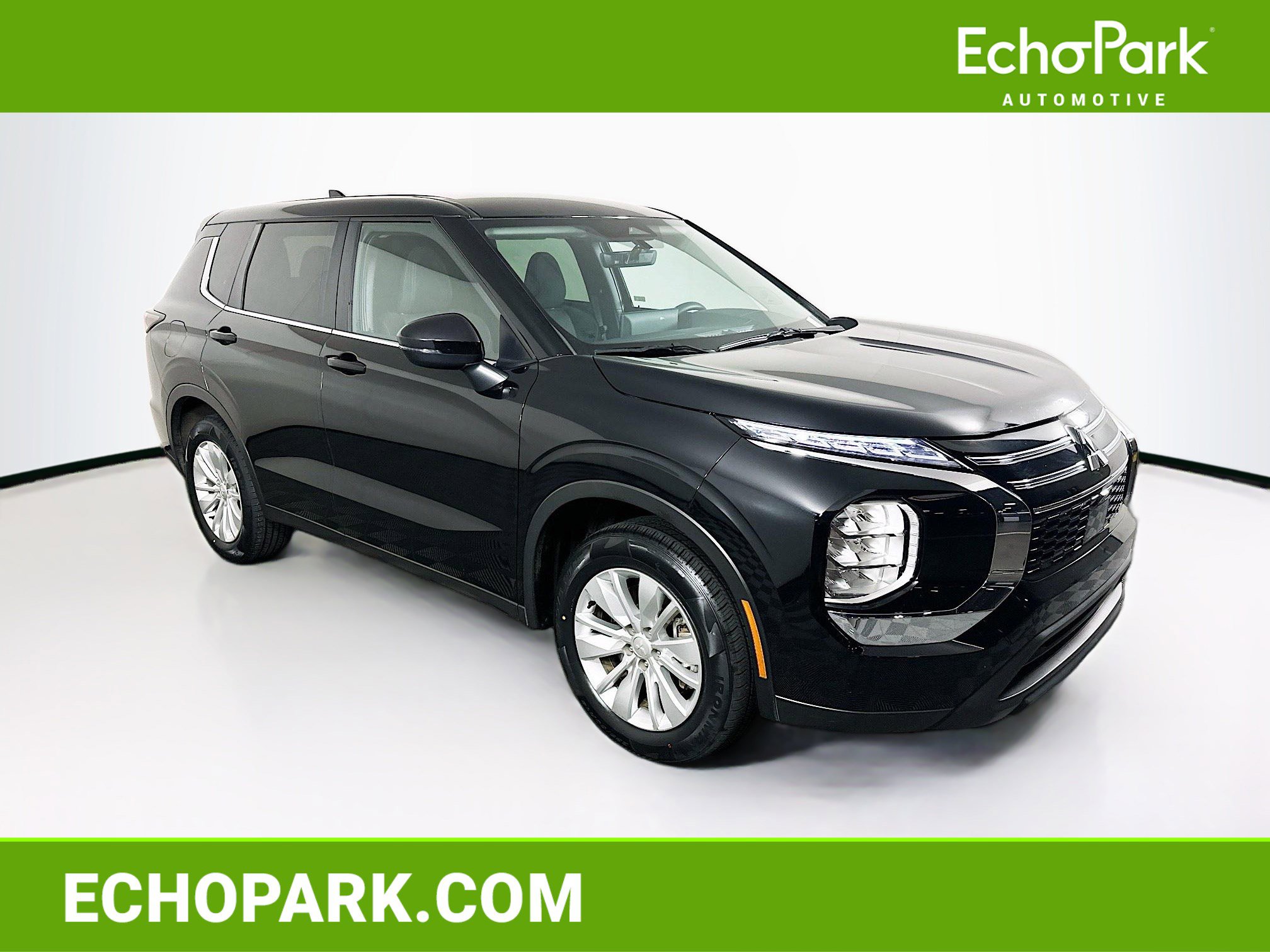 Used 2025 Mitsubishi Outlander ES image 1