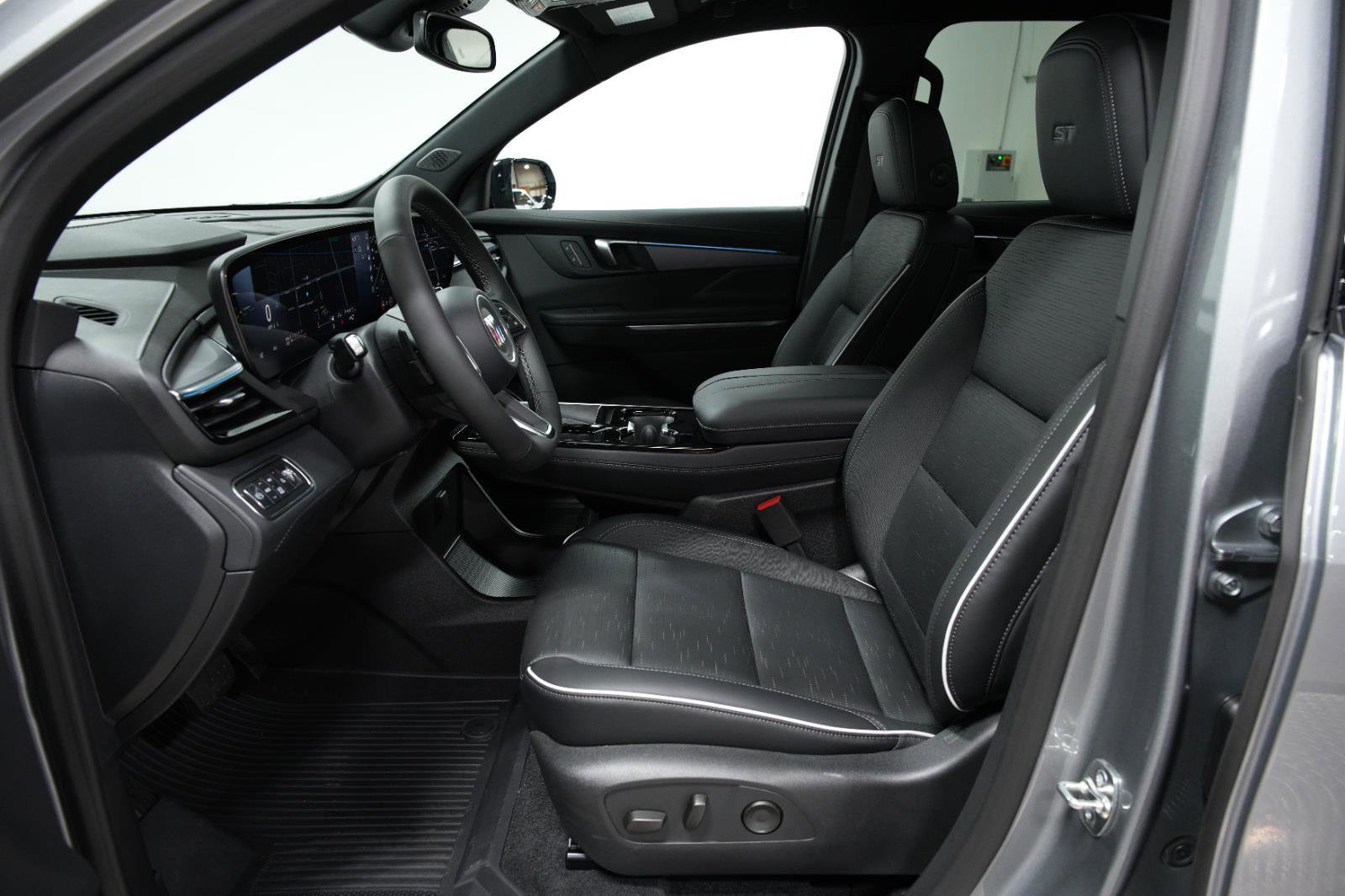 New 2026 Buick Enclave Sport Touring w/ LPO, Floor Liner Package image 23