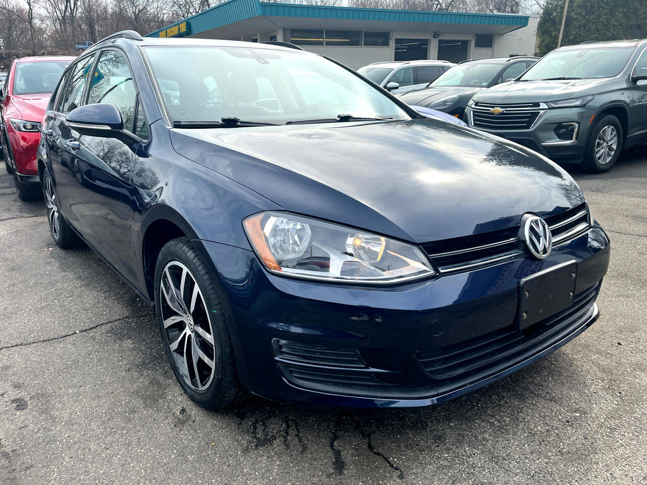 Used 2016 Volkswagen Golf Limited Edition image 3