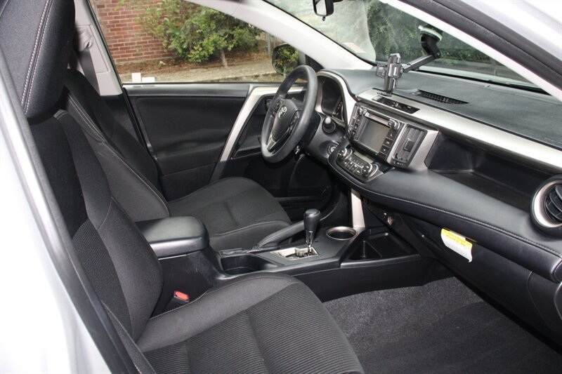 Used 2013 Toyota RAV4 XLE AWD/4WD image 15