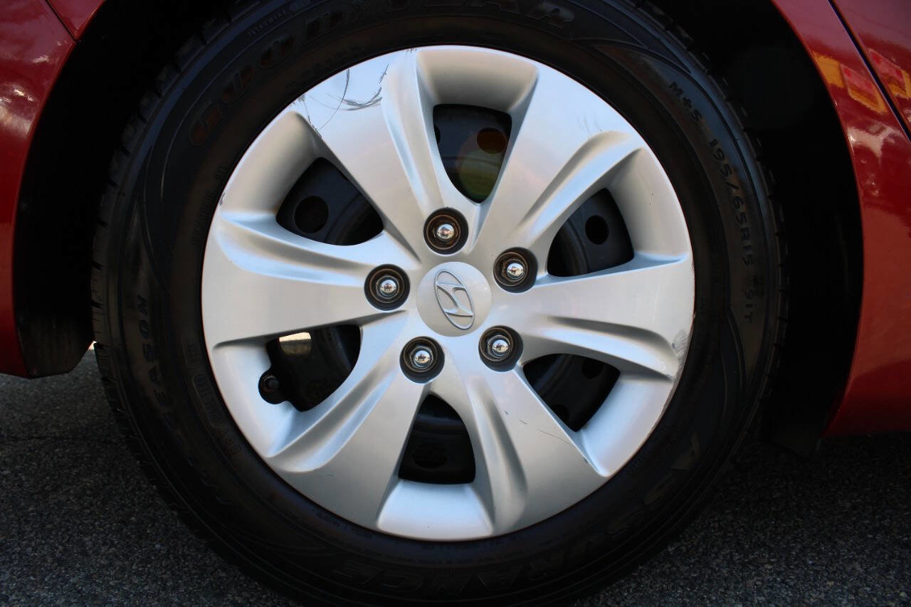 Used 2016 Hyundai Elantra SE image 20