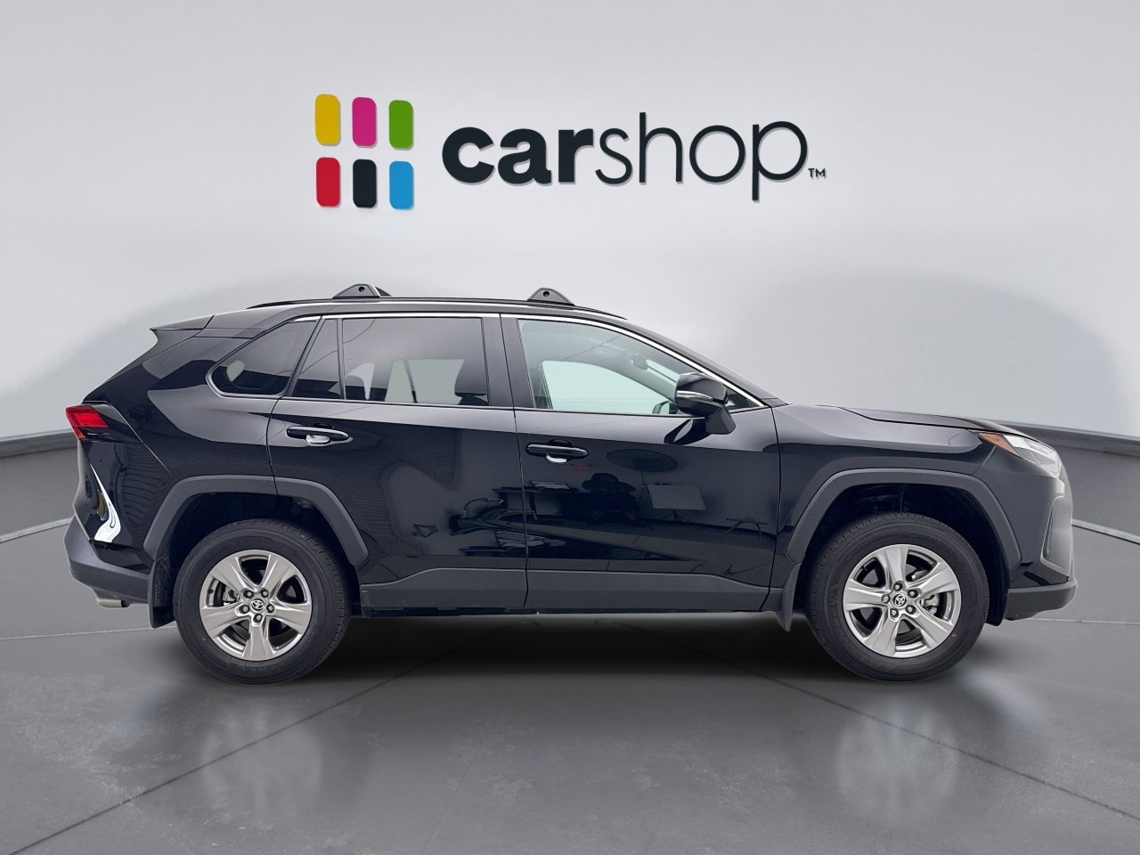 Used 2025 Toyota RAV4 XLE AWD/4WD image 6