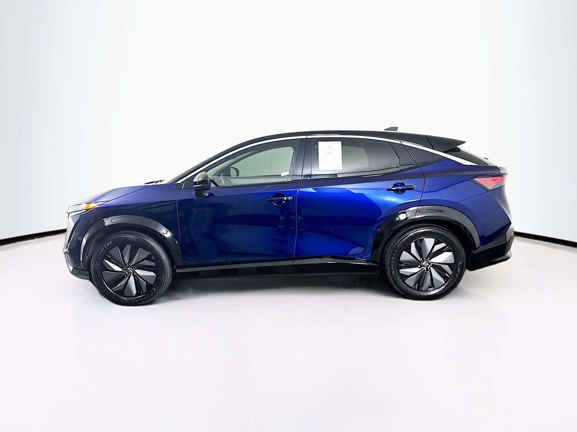 Used 2023 Nissan Ariya FWD image 4