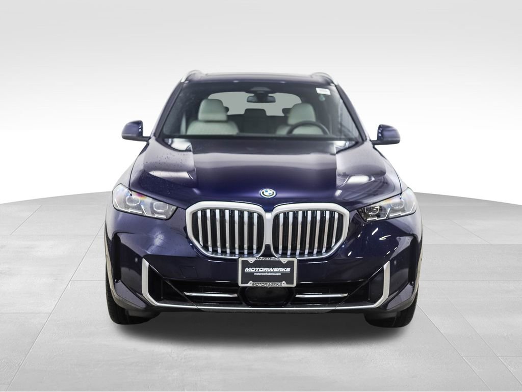 New 2026 BMW X5 xDrive50e w/ Climate Comfort Package image 8
