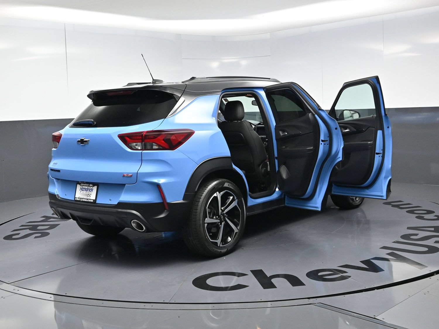 Used 2023 Chevrolet TrailBlazer RS w/ Sun and Liftgate Package FWD image 26