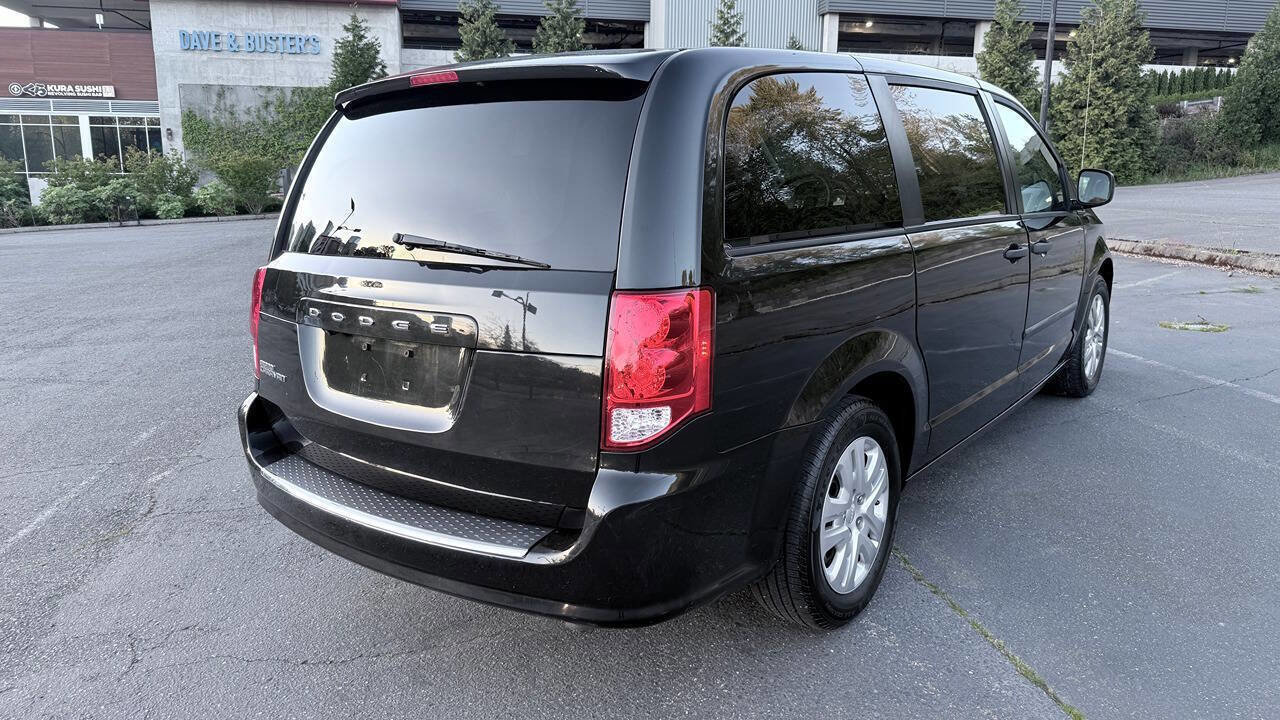 Used 2019 Dodge Grand Caravan SE FWD image 10