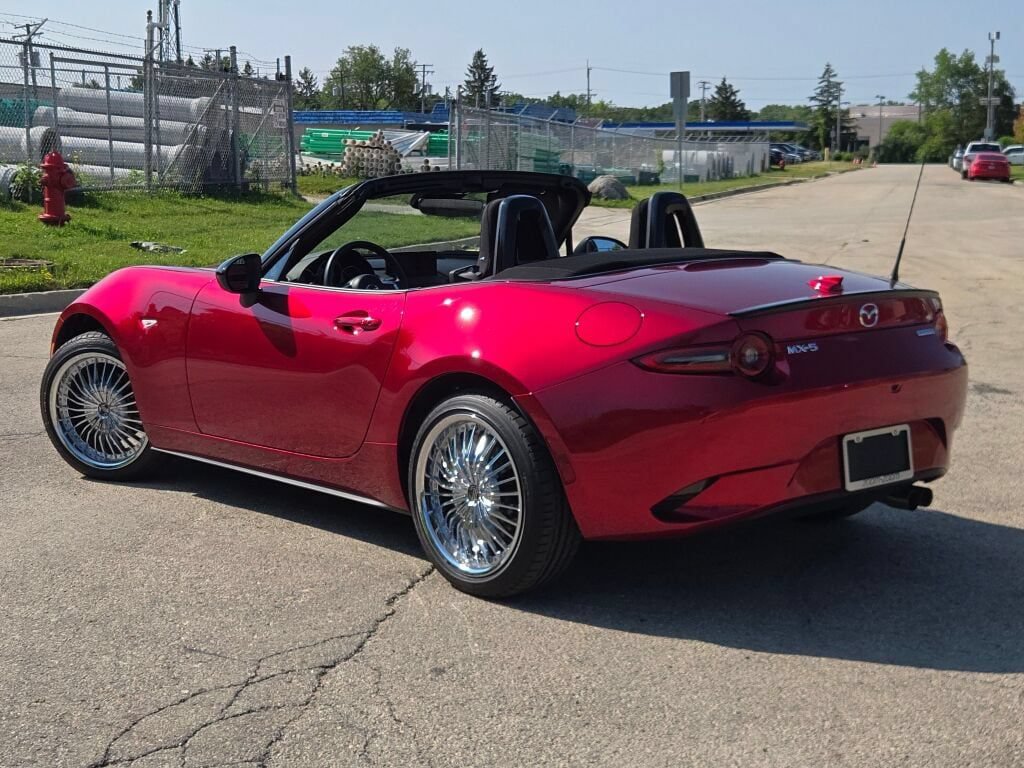 Used 2024 MAZDA MX-5 Miata Club w/ Interior Package RWD image 12