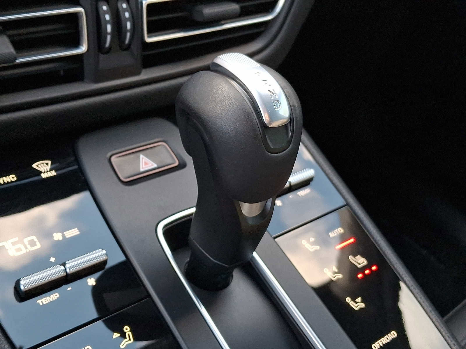 Used 2022 Porsche Macan image 13