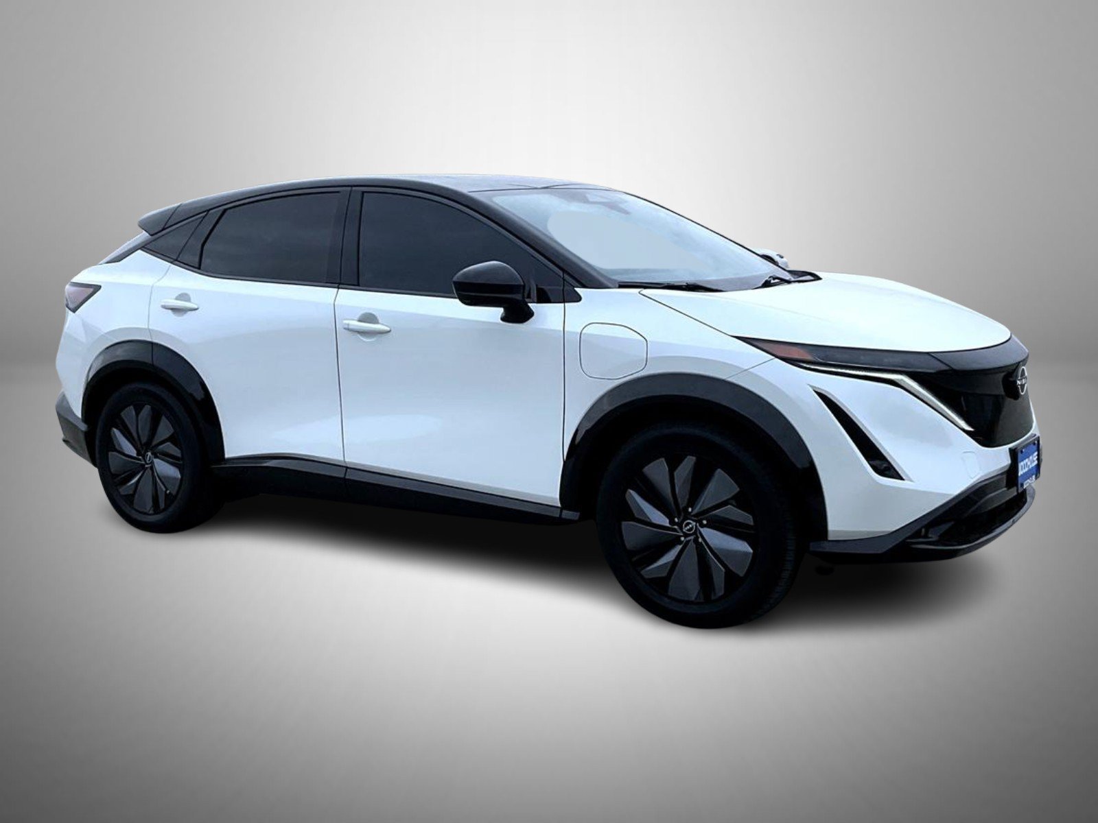 Used 2023 Nissan Ariya AWD image 3