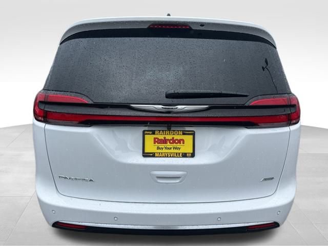 New 2026 Chrysler Pacifica Pinnacle image 6