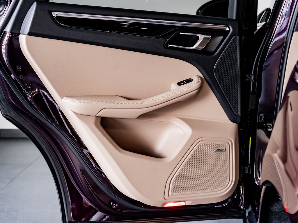 New 2026 Porsche Macan image 24