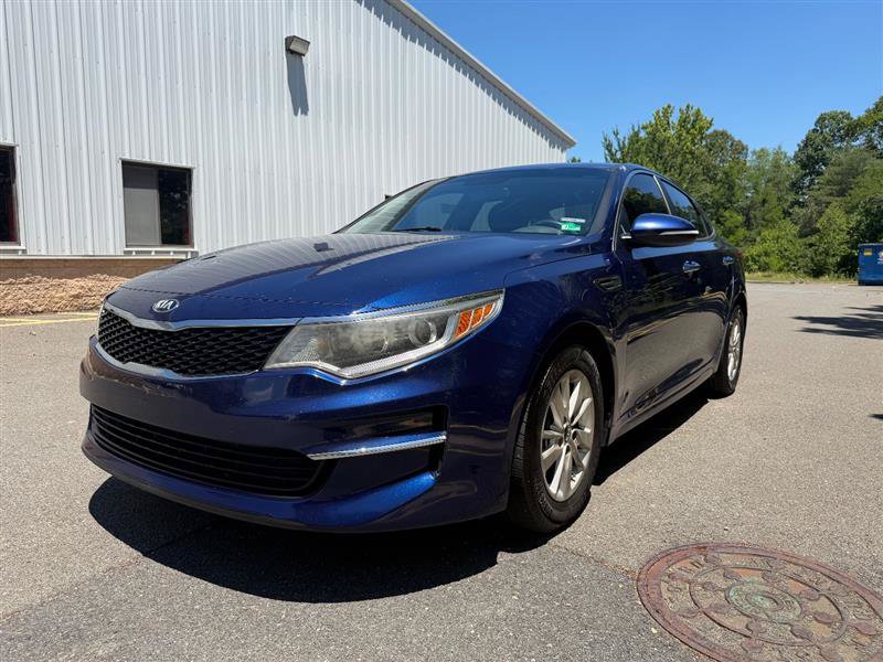 Used 2018 Kia Optima LX FWD image 3