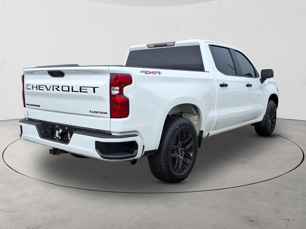 Certified 2023 Chevrolet Silverado 1500 Custom w/ LPO, Dark Essentials Package image 5
