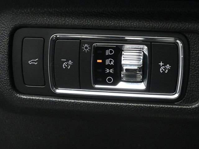 Certified 2022 Lincoln Corsair AWD w/ Equipment Group 101A image 11