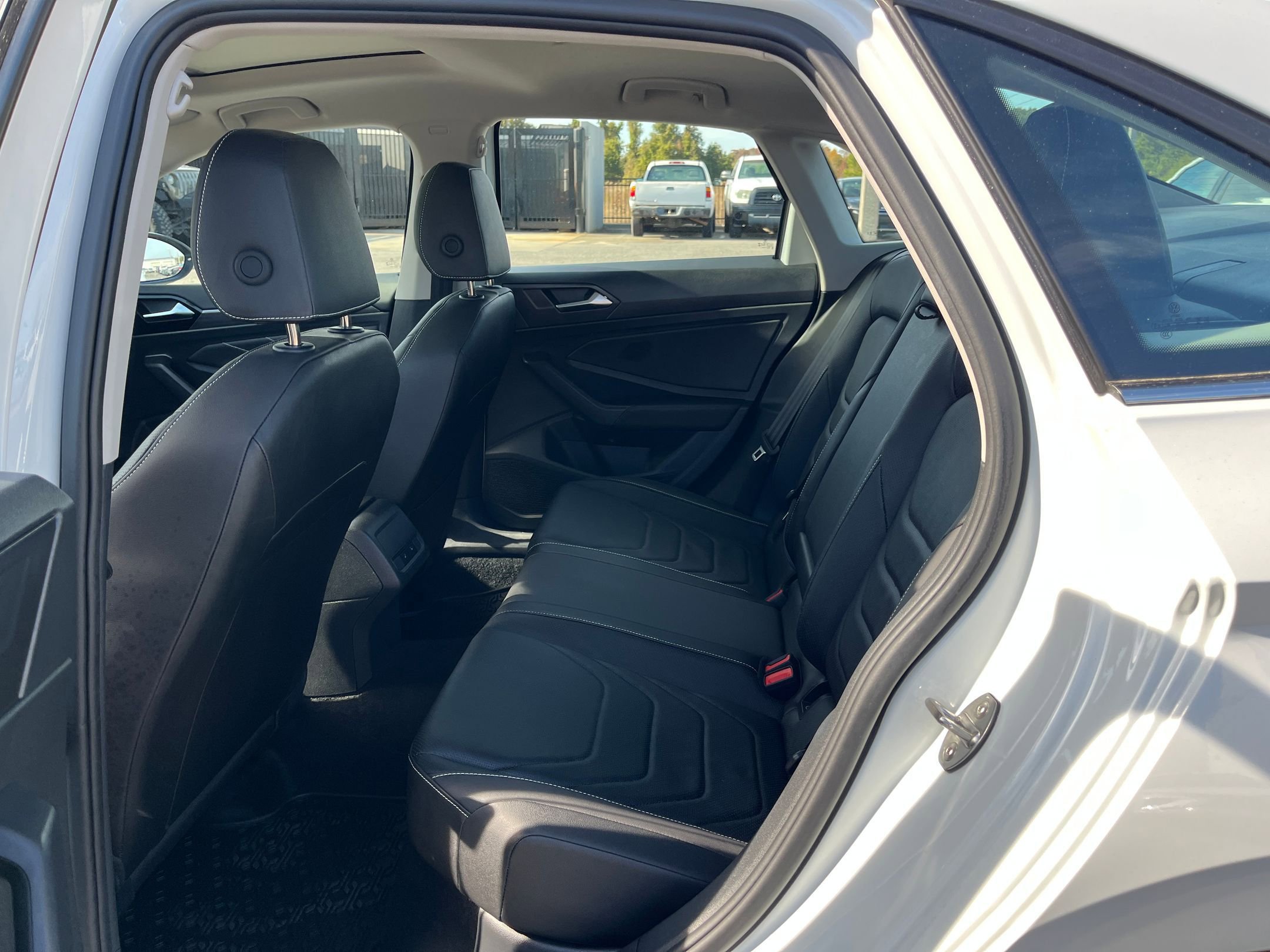 Used 2024 Volkswagen Jetta SEL image 23