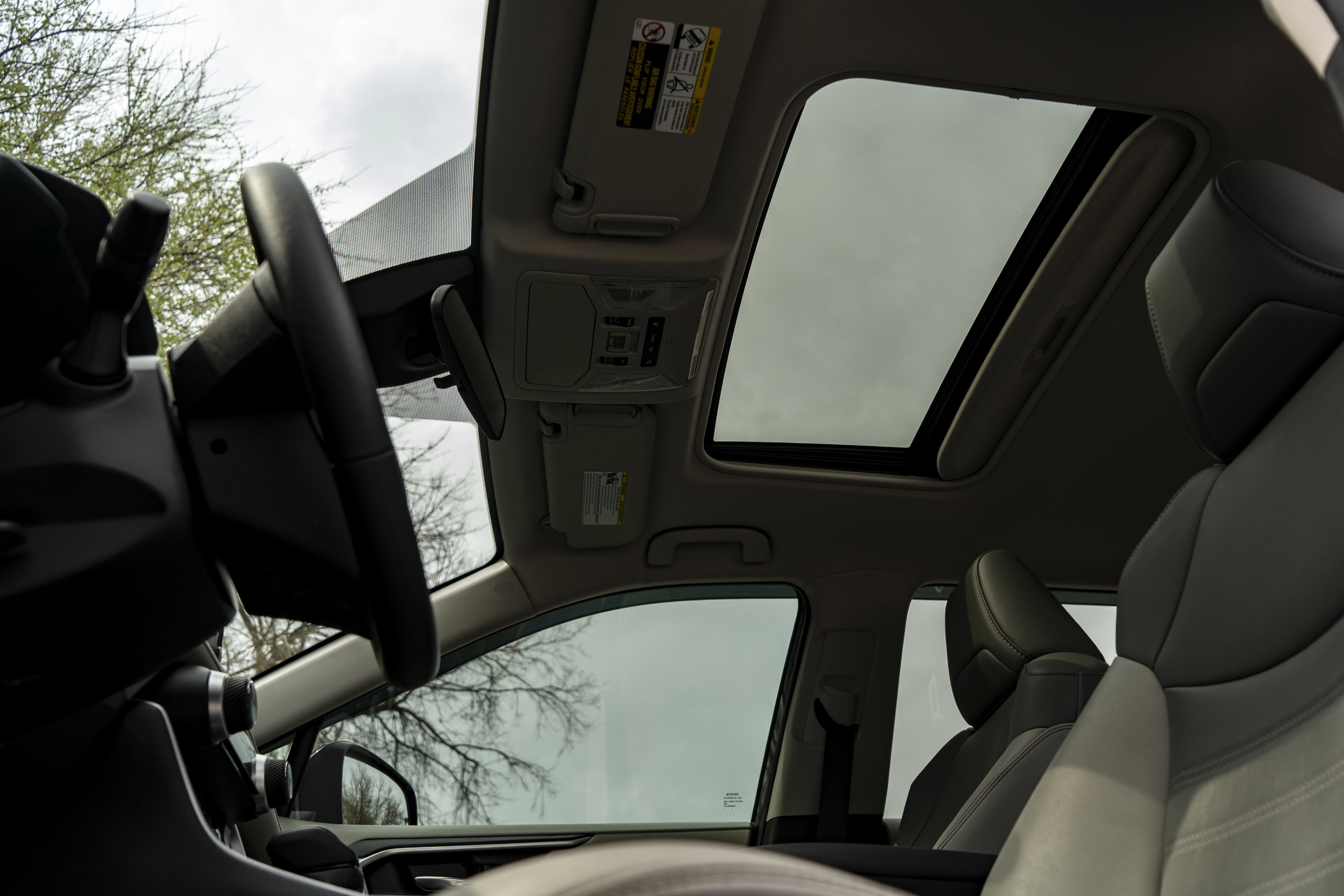 Used 2020 Toyota RAV4 XLE Premium image 34