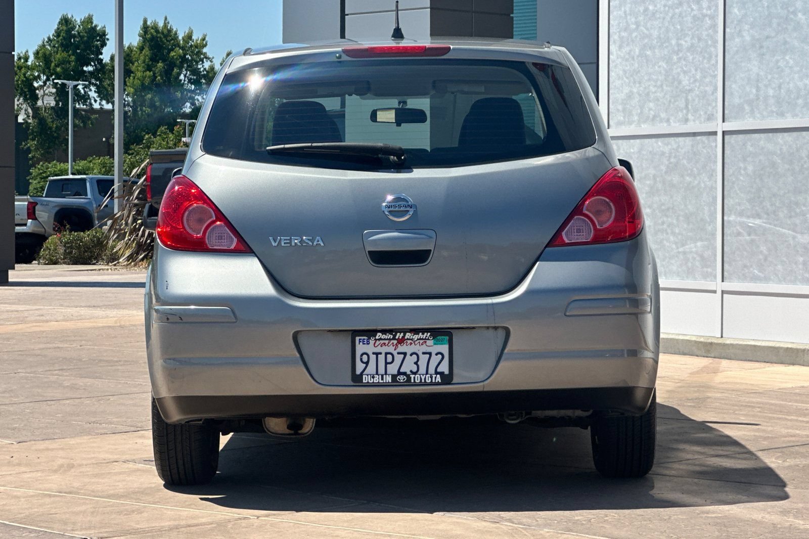Used 2012 Nissan Versa 1.8 S FWD image 5